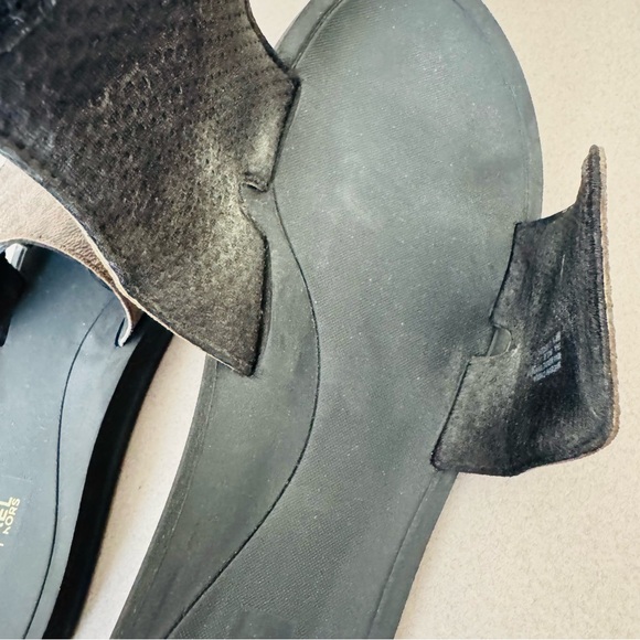 Michael Kors sandals, size 9 women’s, MK logo, USED - Picture 9 of 10